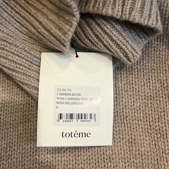 NWT| Toteme Wool and Cashmere Turtleneck - Picture 4 of 4